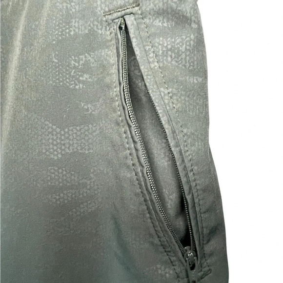 Orvis Skort Quick Dry Green Camo Size Medium Travel Pockets Outdoor Active - Picture 5 of 9